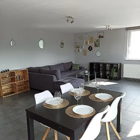 Loft Paisible Sur Les Hauteurs Du Centre アパート